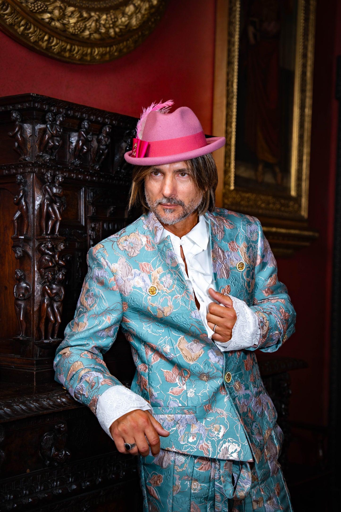 Completo Tancredi in matelassé azzurro con riflessi oro e rosa