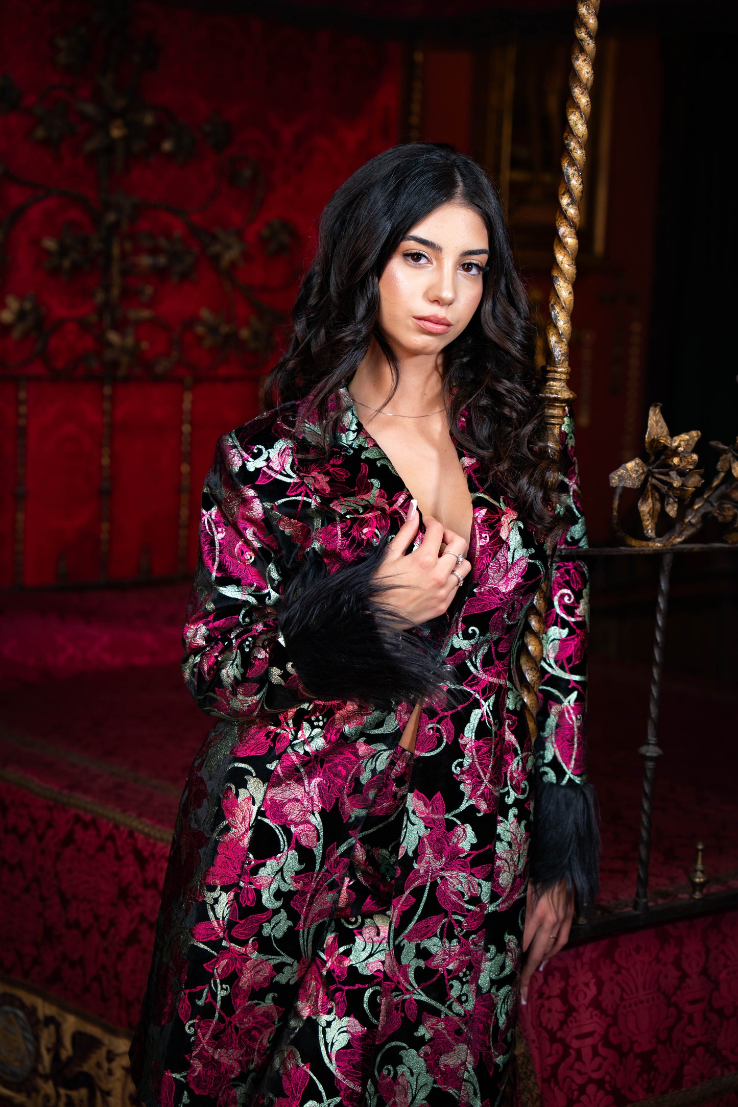 Giacca e Pantalone “Duchessa di Monteleone” – Velluto di seta stampato con dettagli in pelliccia | JLAdore Couture #AfterGattopardo