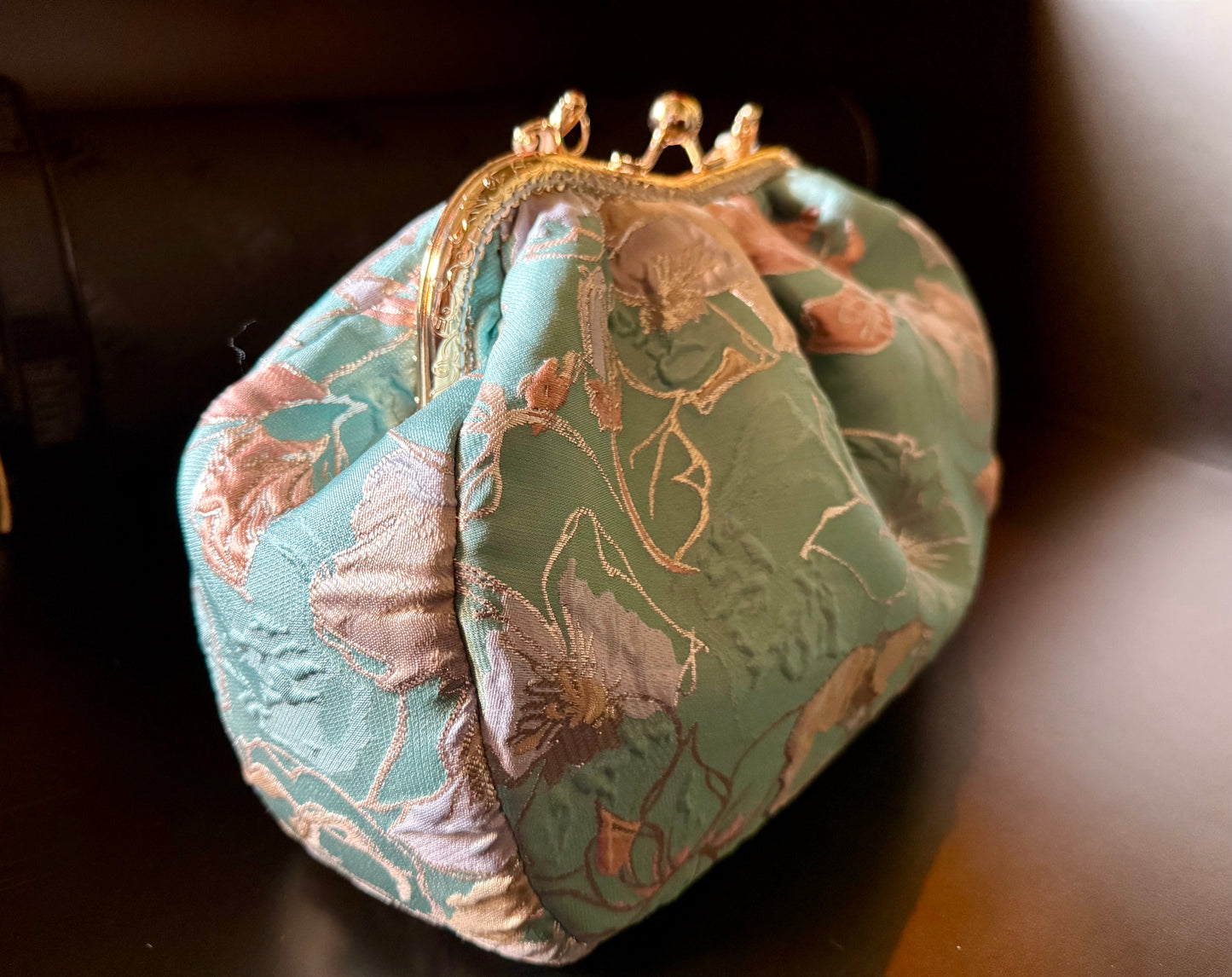 Clutch Pasticcino in Tessuto Matelassé Pregiato – Festive Collection | JLAdore Couture