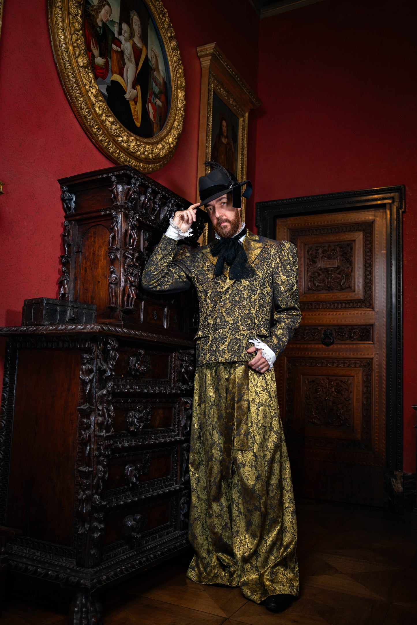 Principe di Salina – Completo damascato oro e nero in lana e seta | #AfterGattopardo